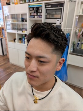 トリイ(TORII) かきあげアップバング・ミドルフェード