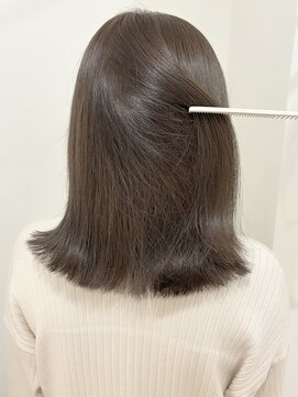 ローネス ギンザ(LONESS ginza) レイヤーカット×色素薄めカラーで大人可愛い抜け感スタイル