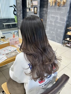 ラウル(Laulu) 黒髪/クラゲヘアー/オリーブグレー/小顔/ココアベージュ/佐倉