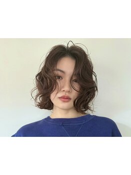 元からの癖毛のような自然な柔らかさ*スタイリングも時短でキマる、扱いやすいスタイルへ[代官山/代官山駅]
