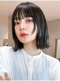 Say.切りっぱなしボブ外ハネボブアッシュブラック暗めカラー青山