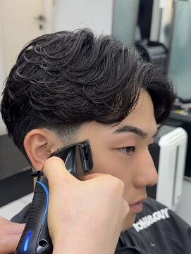 トニーアンドガイ 原宿店(TONI & GUY) テーパーフェードメンズニュアンスフェザーパーマ