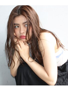 ソルトウォーター(SALT WATER) susaki【外国人風】グレーアッシュ 束感たっぷりハイライト3