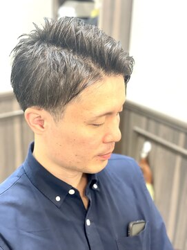 ミリオンバックス 上野(Million Bucks) ツーブロックスキンフェード