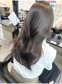 ブリーチなしグレージュ×レイヤーカット