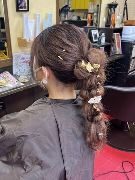 ガラ(GALA) 赤パンのヘアセット