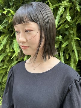 ビュートリアム265(BEAUTRIUM 265) 前髪/オン眉/ボブ/きりっぱなしボブ/オリーブベージュ/銀座