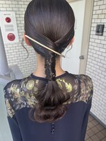 タイトポニー　金箔　シンプルヘア　ゴールドアクセ