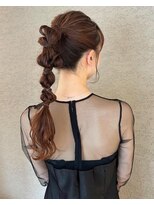 ビファインべクス(Befine becs) 結婚式や二次会。玉ねぎポニーテールアレンジ