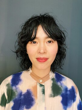 キヨイ(kiyoi) ミディアムカーリーレイヤー