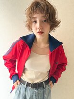 エン(en,)&nbsp;外ハネショート/オン眉/ブラウンカラー/シフォンベージュ