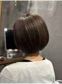 ショートボブ