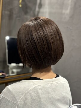 アルベラ(ALVELLA) ショートボブ