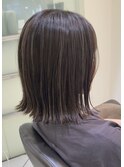 細めハイライトでお洒落ボブ