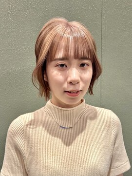 グランドール リュクス(Grandoll Luxe) ベージュカラー／顎ラインボブ