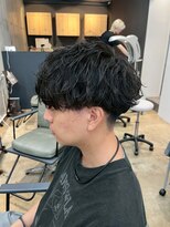 オゼル(OZEL) 【センターパートマッシュ】抜け感×色気を纏う上品メンズカット