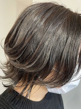 シア(sia) ショート×グレイハイライト☆