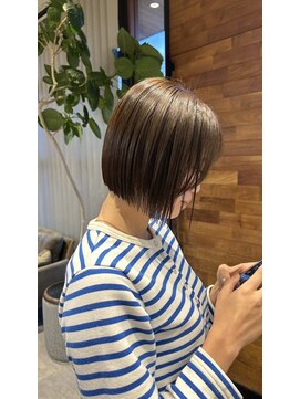 モスト ブリヤン(MOST BURYAN) ミニボブ×オリーブベージュカラー