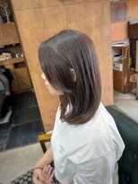 コモレビ(komorebi) 【山本智文】上品なハイライトレイヤーカット