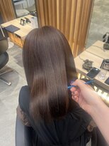 リファインド(REFINED)&nbsp;優しい印象を与えるブラウンミディアム　AYANO