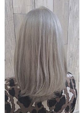 トムキャット(TOM CAT) 【TOMCAT新宿】外国人風smokyベージュ