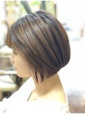 段差無し、前下がりボブ