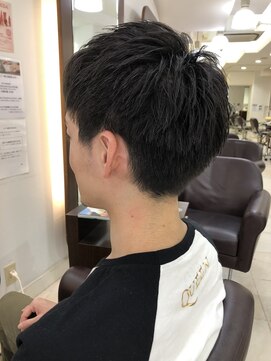 クォーターリゾート(QUARTER RESORT) ショート メンズ 黒髪 オフィスヘア ツーブロック ビジネス