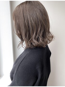 ネイヴィル オモテサンドウ(navile omotesando) ☆ブリーチなし　ミルクティーグレージュ外ハネボブnavile表参道