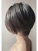 ショートボブ