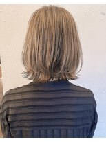 ティーシェル(TIECHEL)&nbsp;小顔イメチェン、ラベンダーグレージュカラーくびれレイヤーボブ