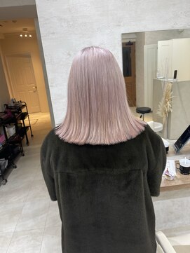 イル(iLu.) ホワイトピンクベージュ