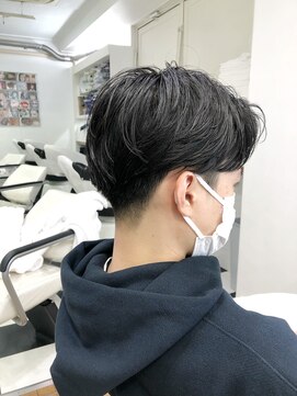 ヘッズ 本八幡店(HEADS) MEN'S HAIR センターパート ツイストスパイラル コンマヘア