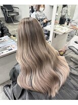 レディアル 大宮(REDEAL ope.) ホワイトピンクバレイヤージュ