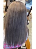 大人可愛いストレートロングアッシュカラースタイル20代30代