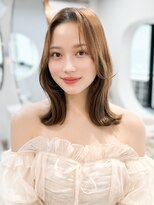 レイヤーカットシースルーバング大人ボブふんわりミディアム