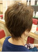 ミセス 明るい白髪染め 首元すっきりショートレイヤー