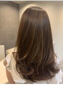 【透明感×ツヤ感】ナチュラルハイライトで魅せる大人の品格ヘア