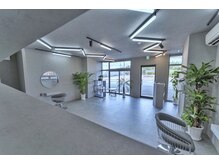 クロア(CHROA)の雰囲気（植物に癒され、独特のデザインが目を惹く、開放感ある店内☆）