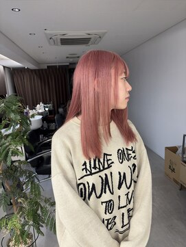 レアル 心斎橋 大阪(REAL) ピンクカラー