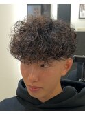 スペインカール　ツイストスパイラル眉カットメンズパーマ