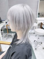 デイズ(days)&nbsp;ホワイトシルバーカラー/ウルフカット/ダブルカラー