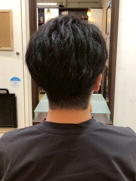 レボルトヘアー(R EVOLUT hair) 刈り上げセンターパート/波巻きツイストスパイラル/柏駅