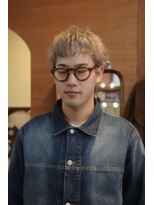 エディ(Edy)&nbsp;ケアブリーチダブルカラーフェザーパーマ外国人風眉毛カット岡山