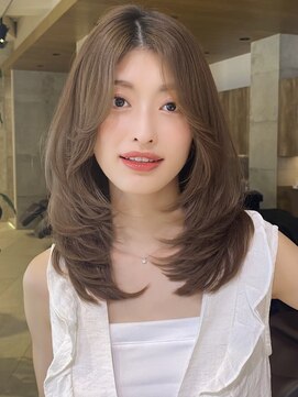 グランド(GRAND) セミロング30代40代ストレートレイヤー前髪なし前髪あり表参道