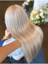 ダブル アンダーバー サロン(W_SALON)&nbsp;【W_SALON 河原町】ホワイトベージュ/透明感カラー