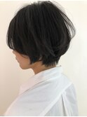 黒髪ショート