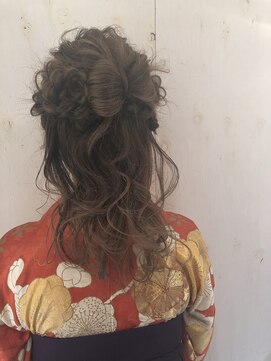 ネオリーブカフ 鶴ヶ峰店(Neolive caff) 卒業式 フルールヘアー 美容室 鶴ヶ峰