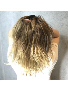 ヘアサロンM 新宿 外国人風