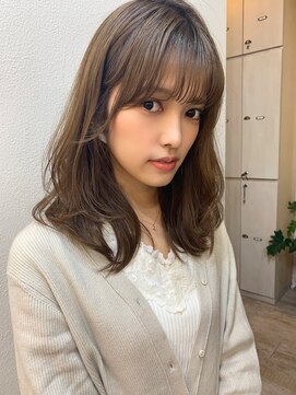 マリアバイアフロート(Maria by AFLOAT) 【山田】小顔ネオウルフ外ハネくびれセミディ