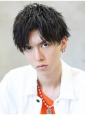 黒髪ショートマッシュ ツーブロック 刈り上げ